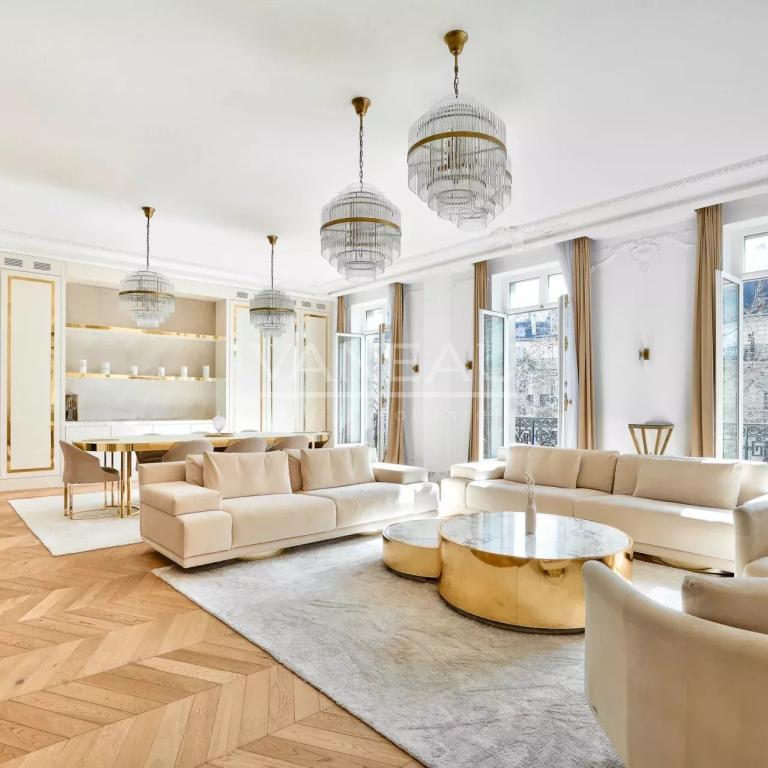 PARIS VIIIe - Faubourg du Roule