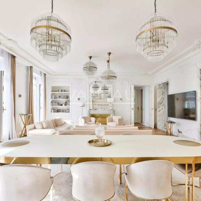 PARIS VIIIe - Faubourg du Roule