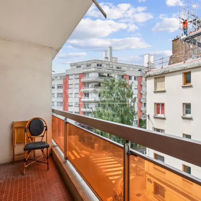 Paris XIXe - Rue de Romainville - Studio vendu loué -