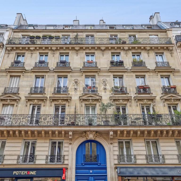 Paris Xe - Rue Beaurepaire - Beau 3 pièces classique en parfait 