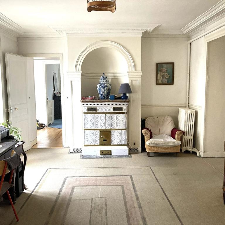 PARIS 9e - Grand Appartement - 230 m² - 5 chambres -