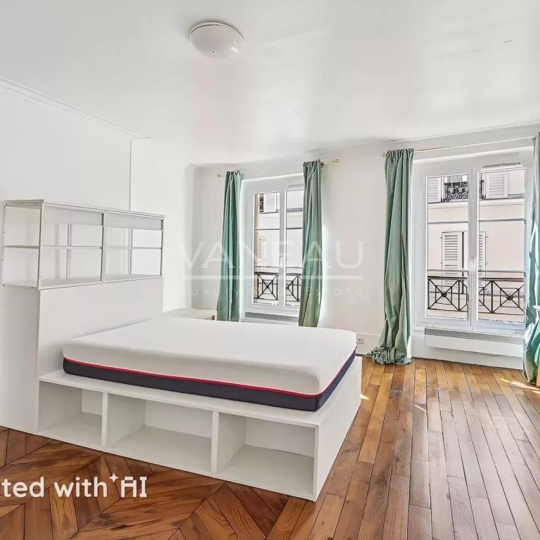 Paris XVIIe  Villiers / Levis - Grand studio de 30 m2