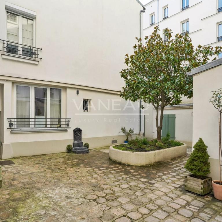 Exclusivité - Paris VIIe - Invalides Tour Maubourg