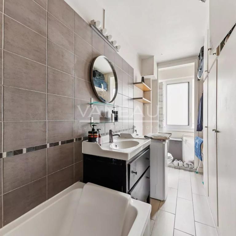 Boulogne Mairie -  Trois pièces 52 m² -  Etage élevé