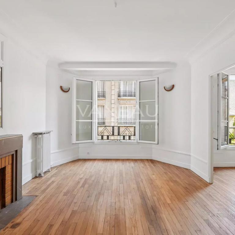 Paris XVIe - Rue Fantin Latour - Lumineux quatre pièces.