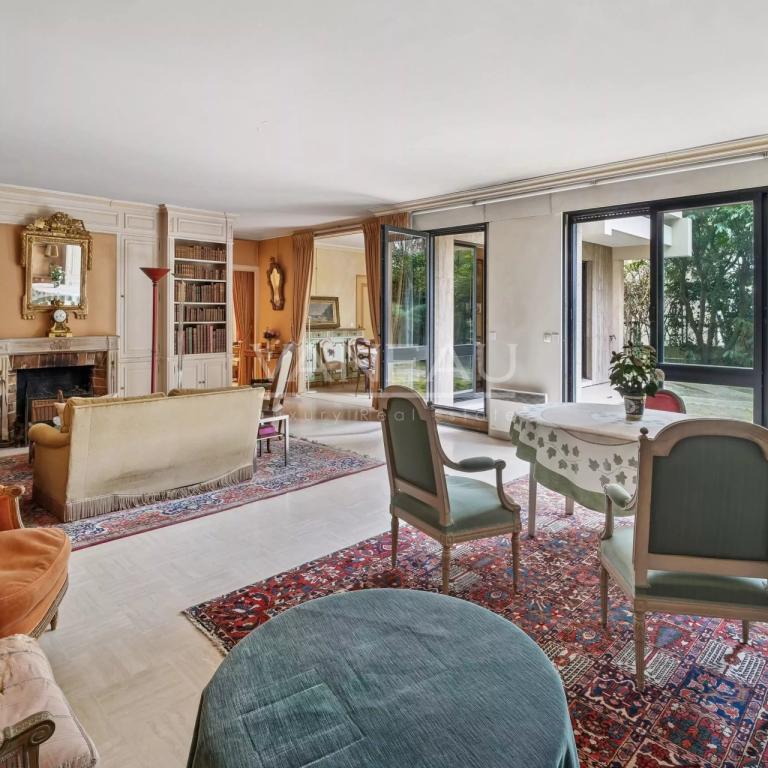 Appartement 6 pièces - 3 chambres  - Jardin 180 m²