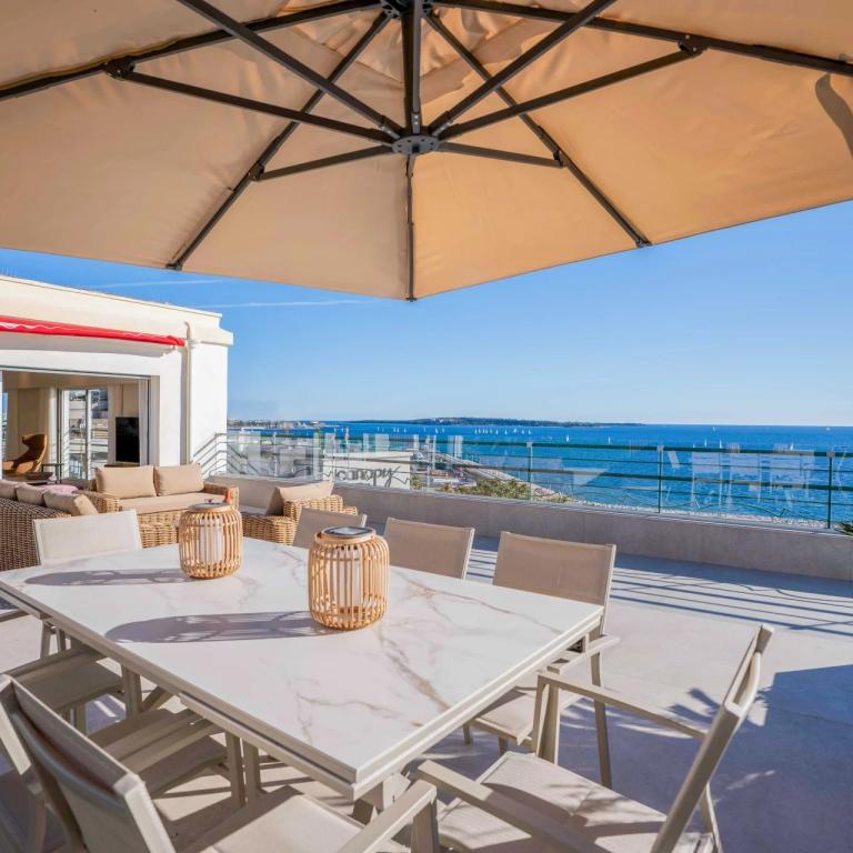 Cannes Plages du Midi - Penthouse 4 pièces vue mer à vendre