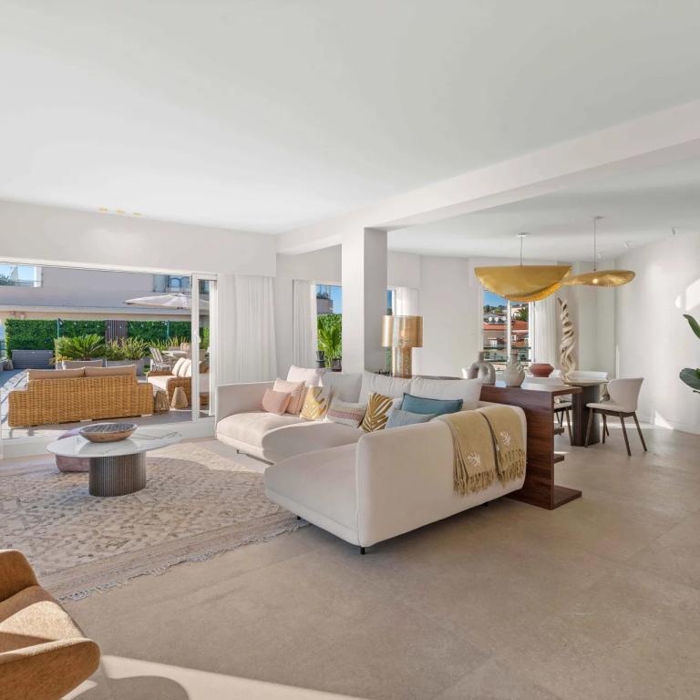Cannes Plages du Midi - Penthouse 4 pièces vue mer à vendre