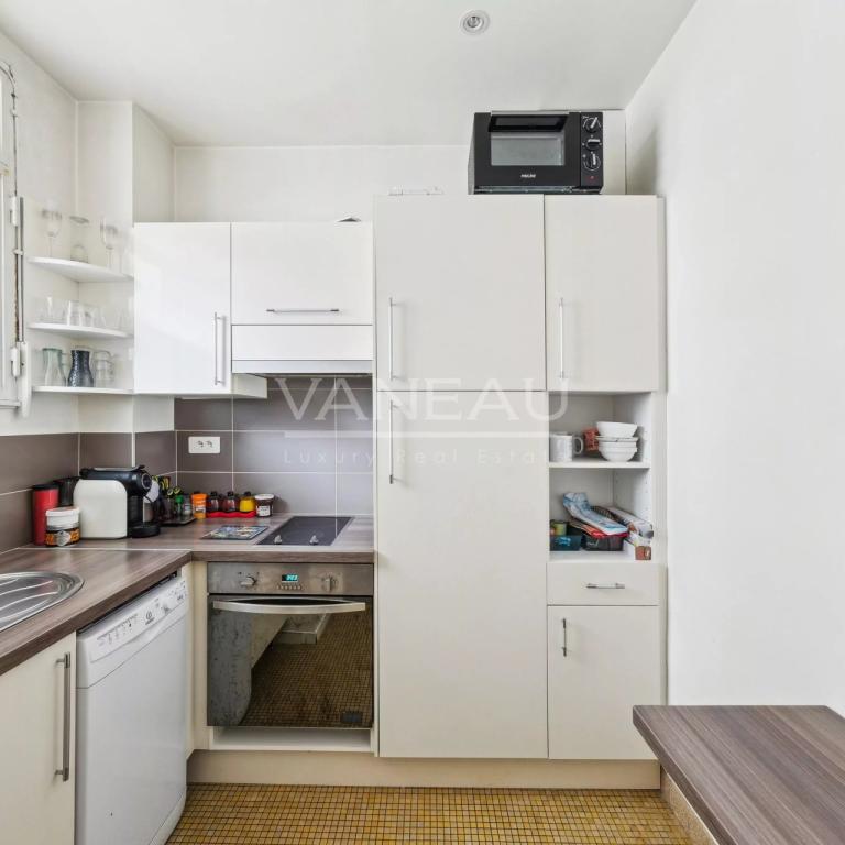 Boulogne  -  Porte de Saint Cloud  -  Grand studio vendu loué -