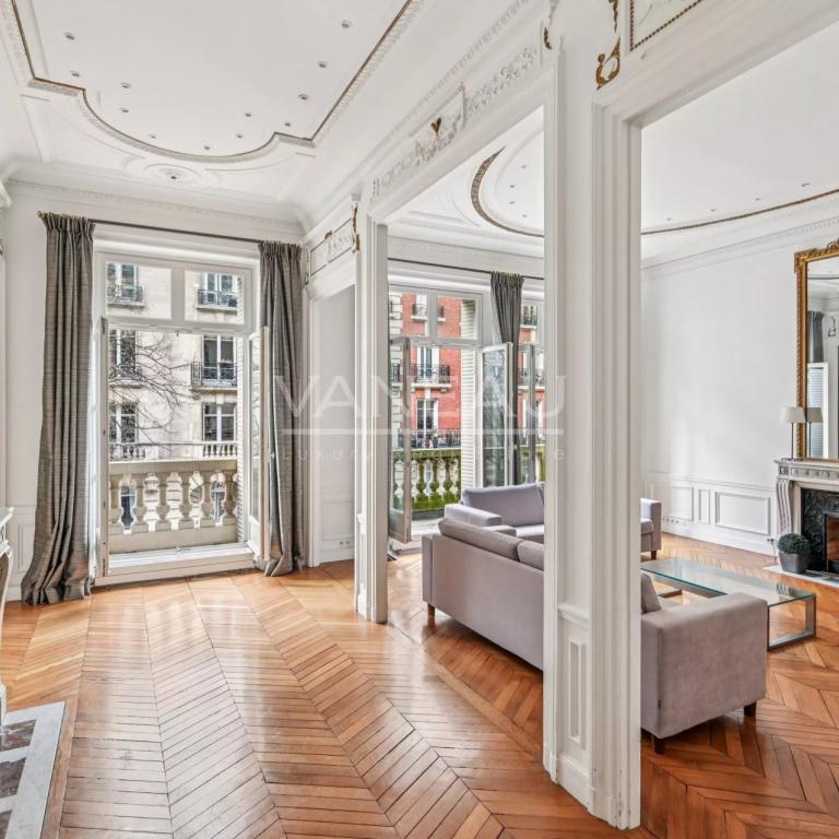 Paris  XVI  - Jasmin - Appartement familial et de réception - Qu