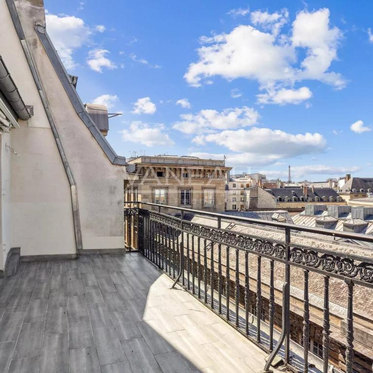 Exclusivité - Paris 6e - Monnaie - Deux pièces avec terrasse