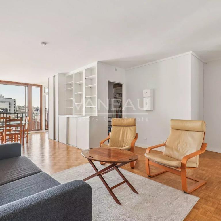 Paris 15ème - 4 pièces étage élevé - Vue dégagée