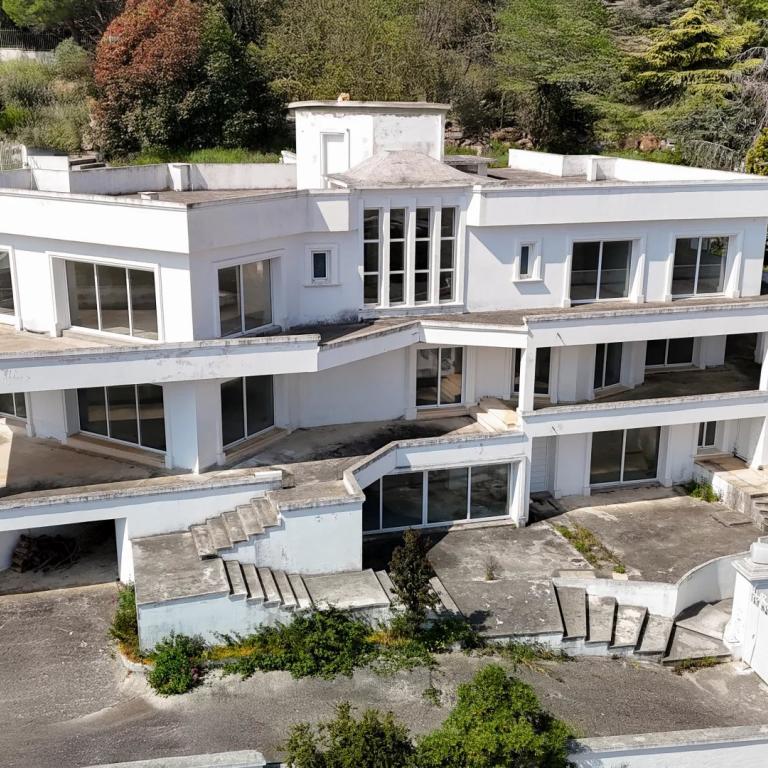 Vallauris - Deux villas contemporaines à terminer - Vue mer pano