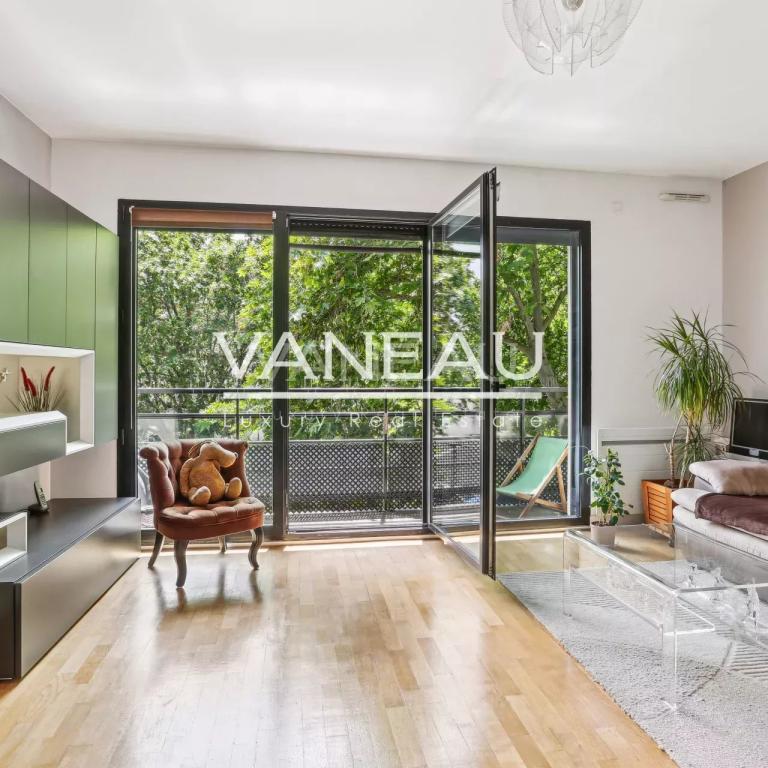 Deux pièces avec balcon exposé sud - immeuble moderne