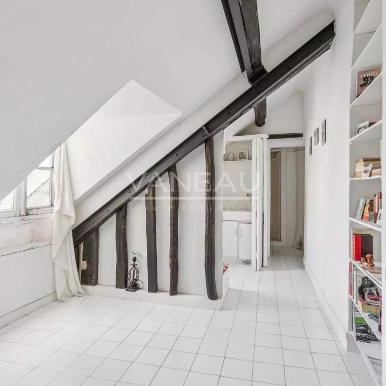 Paris IIIème - Studio - Calme - Vue dégagée