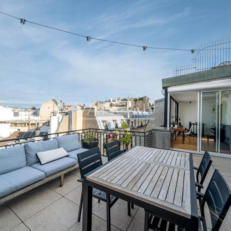 Paris XVIe - Foch - Etoile Penthouse avec terrasse