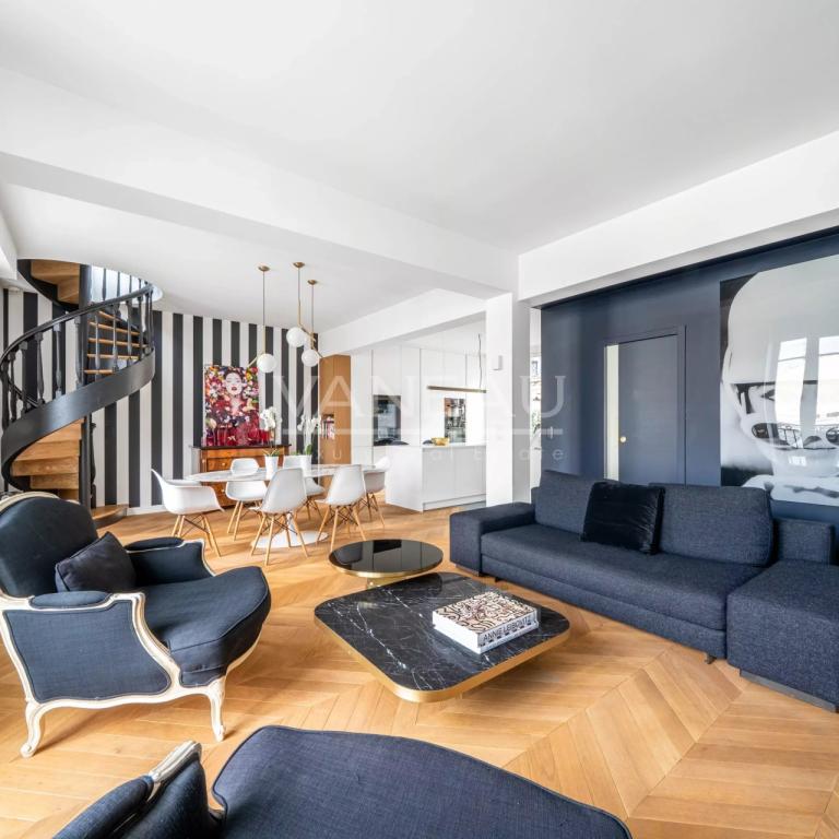 Paris XVIe - Foch - Etoile Penthouse avec terrasse