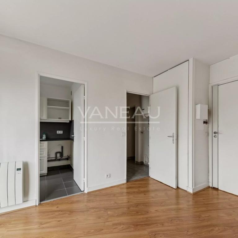 Boulogne / Point du jour -  Studio lumineux avec loggia