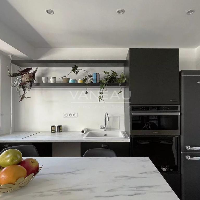 Charmant Studio de 31m2 avec grand  Balcon proche Métro Simplon