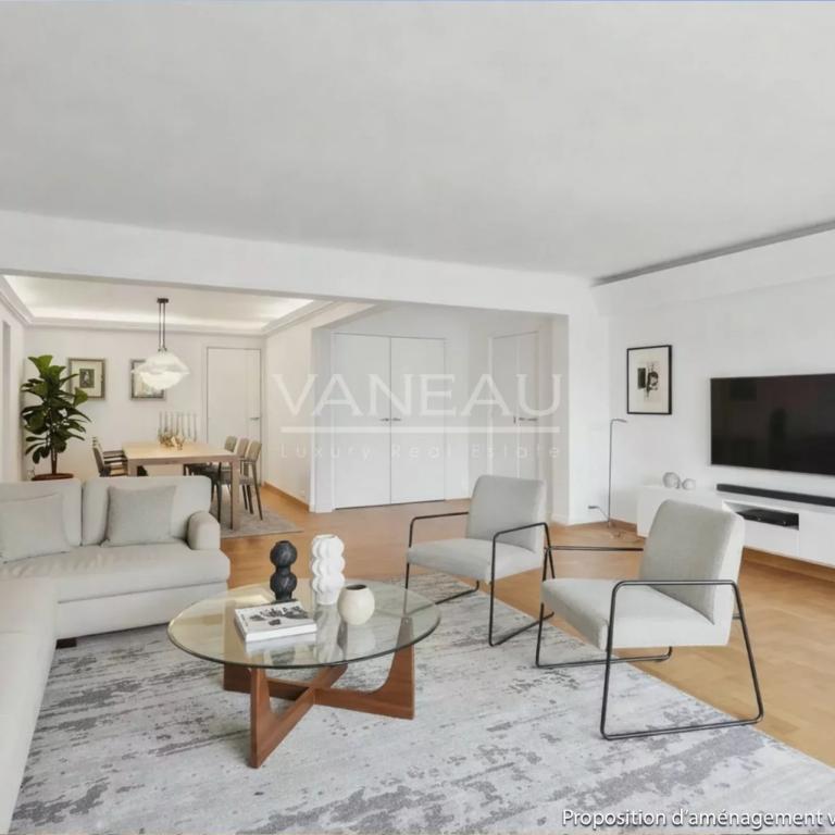 Paris VIIe - Invalides Place Vauban - Etage élevé avec vue dégag