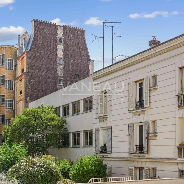 Paris 15ème Convention - 1/2 pièces clés en main meublé