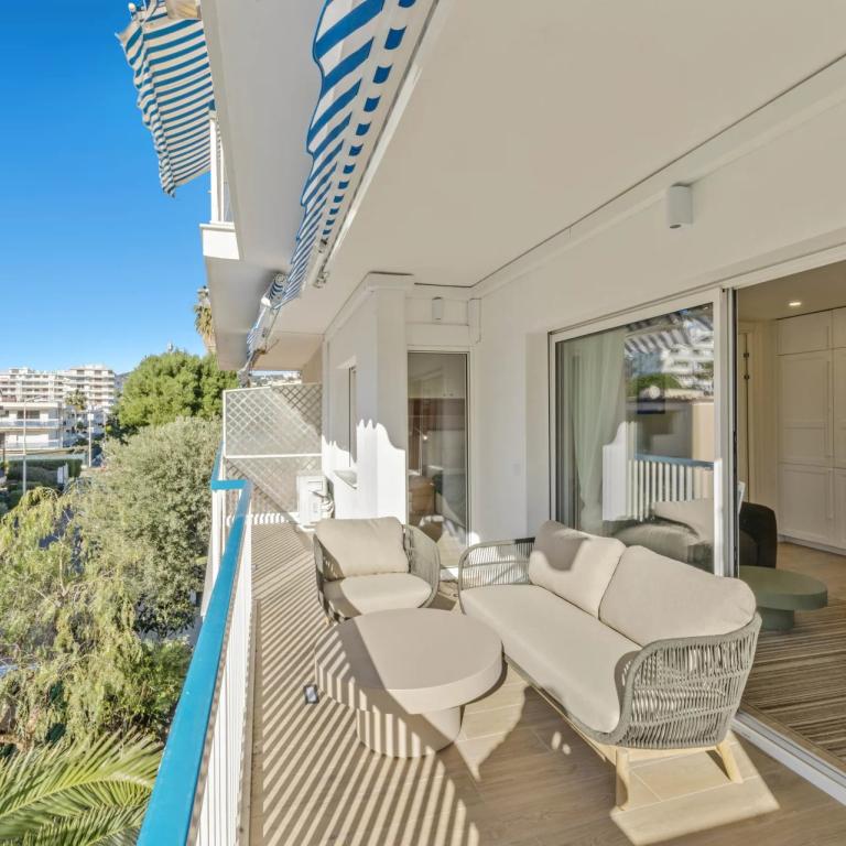 Appartement 3 pièces entièrement rénové à vendre - Cannes Palm B