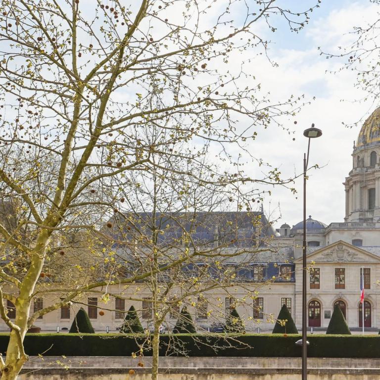 PARIS VII - 2 pièces - Invalides