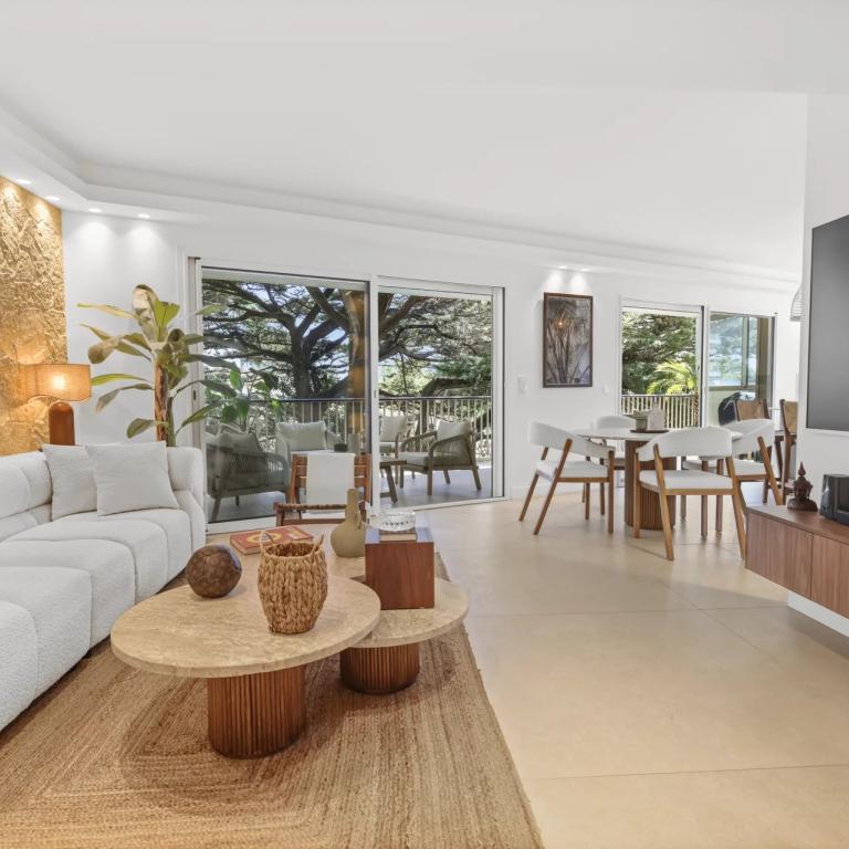 Appartement rénové 4 pièces à vendre - Cannes Montrose