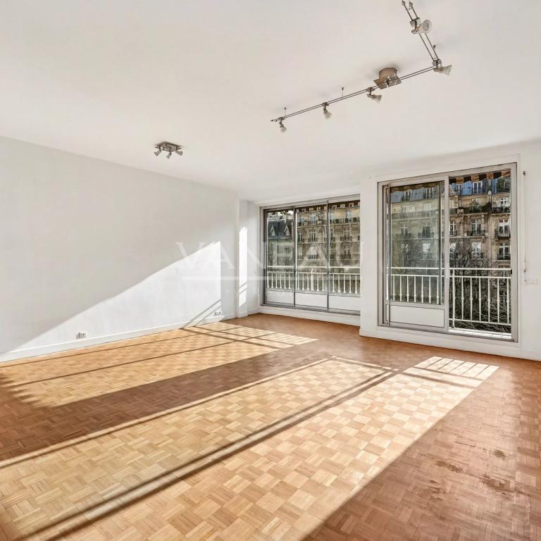 Paris XVIe- Georges Mandel - Pied à terre avec balcon