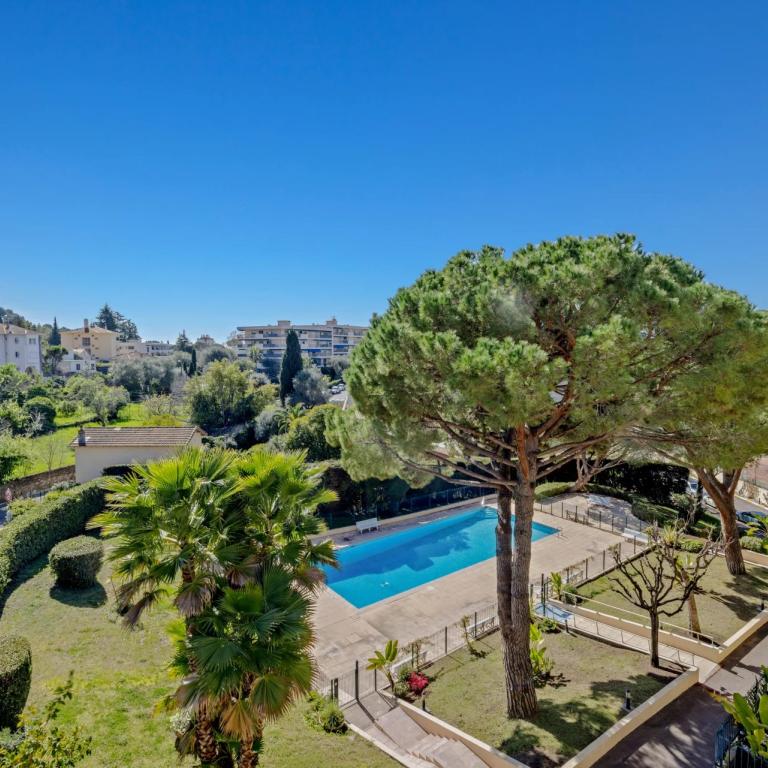 Le Cannet - Appartement 2 pièces - Piscine et tennis à vendre