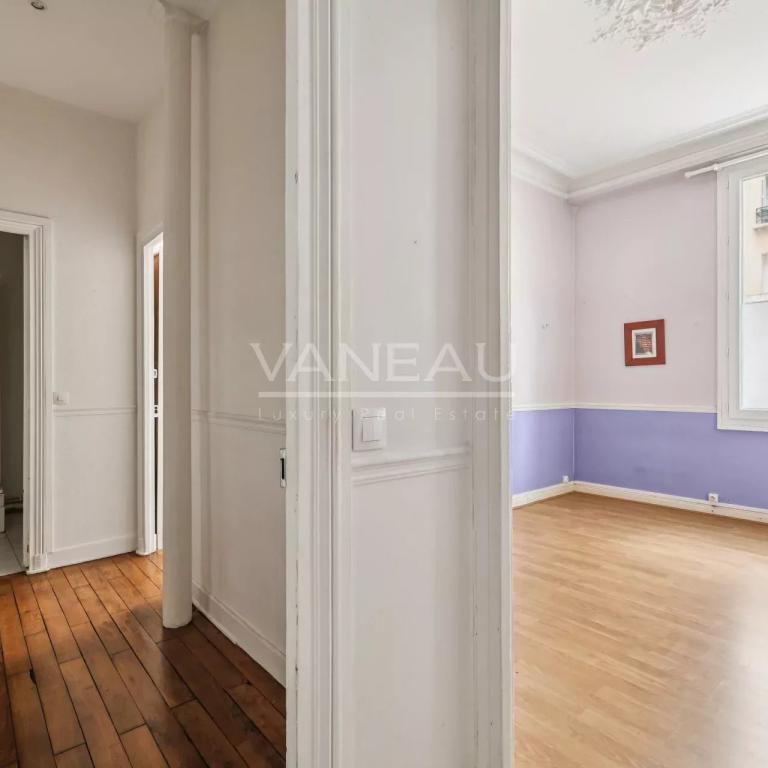 PARIS XV - Villa Poirier : Appartement trois pièces à rénover