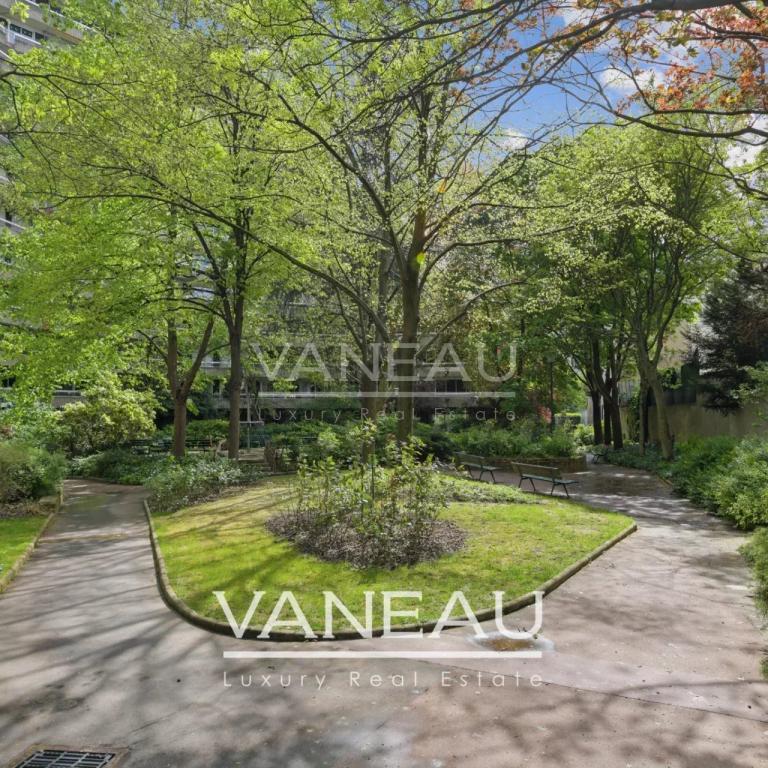 Convention-Alleray - 2 pièces avec balcon et vue dégagée