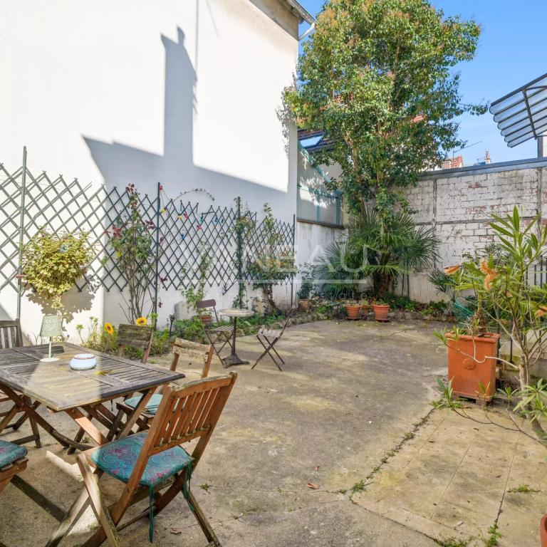 ASNIERES SUR SEINE - Hôtel particulier avec jardin