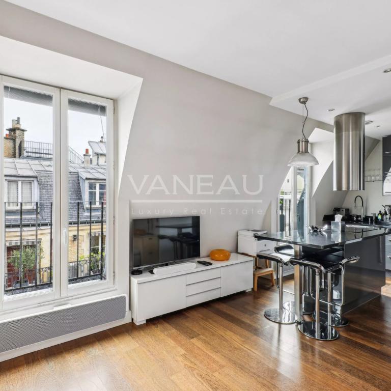 Paris XVIe - Trocadero -  Pied à terre en dernier étage