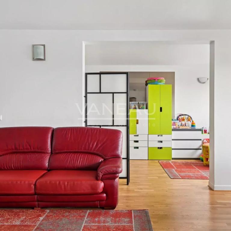 Courbevoie - Appartement familial, en étage élevé  - Vue panoram