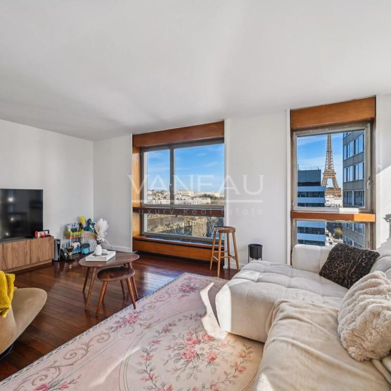 Paris XV - Quai de Grenelle–  Appartement Familial avec vue Tour