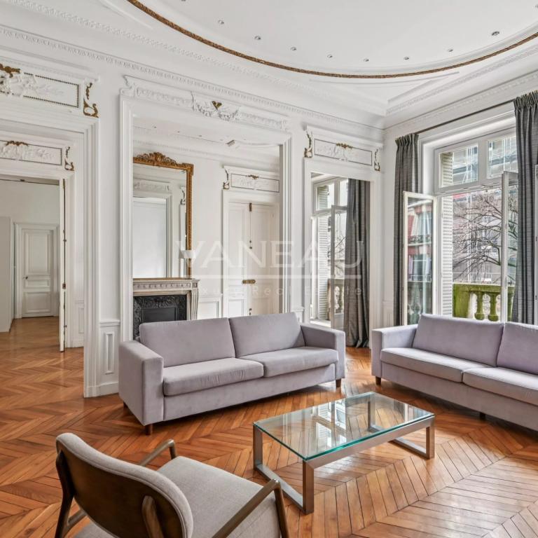 Paris  XVI  - Jasmin - Appartement familial et de réception - Qu