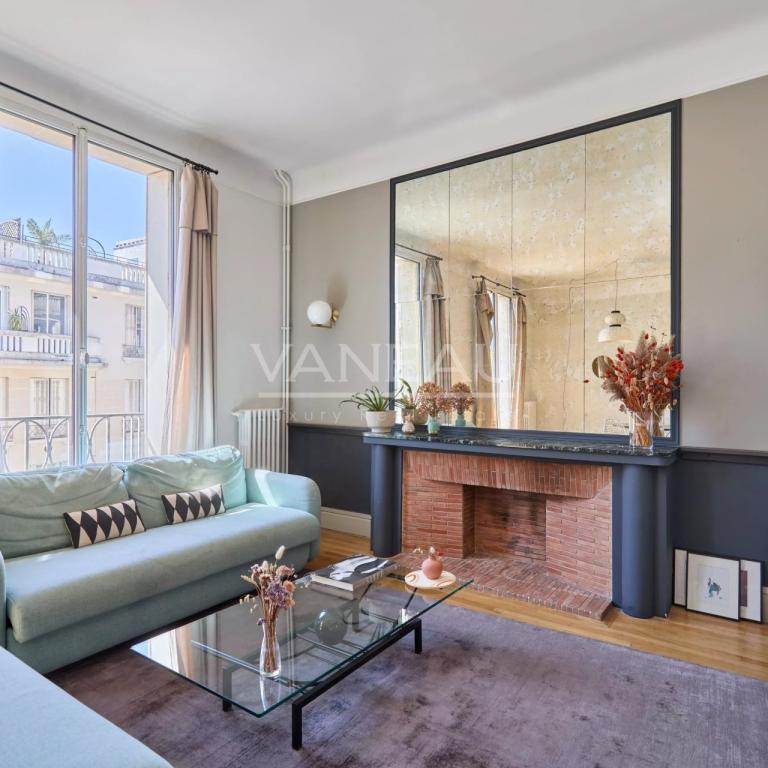 Paris XVIème - Pied-à-terre  rénové - Art déco