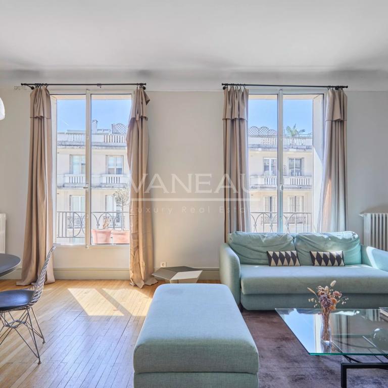 Paris XVIème - Pied-à-terre  rénové - Art déco