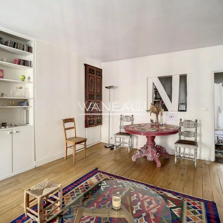 PARIS VIe -  DEUX PIECES POUR PIED A TERRE IDEAL  BAIL CODE CIVI
