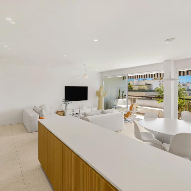 Cannes Montfleury 3 Pièces rénové à vendre - ETAT NEUF