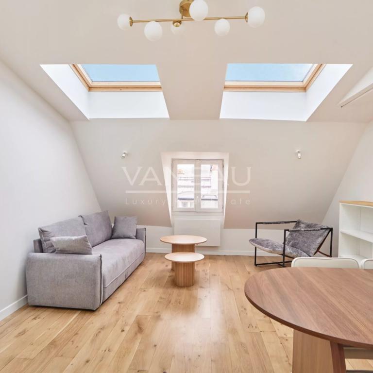 Paris 9e Trinité 3 pièces Meublé refait à neuf