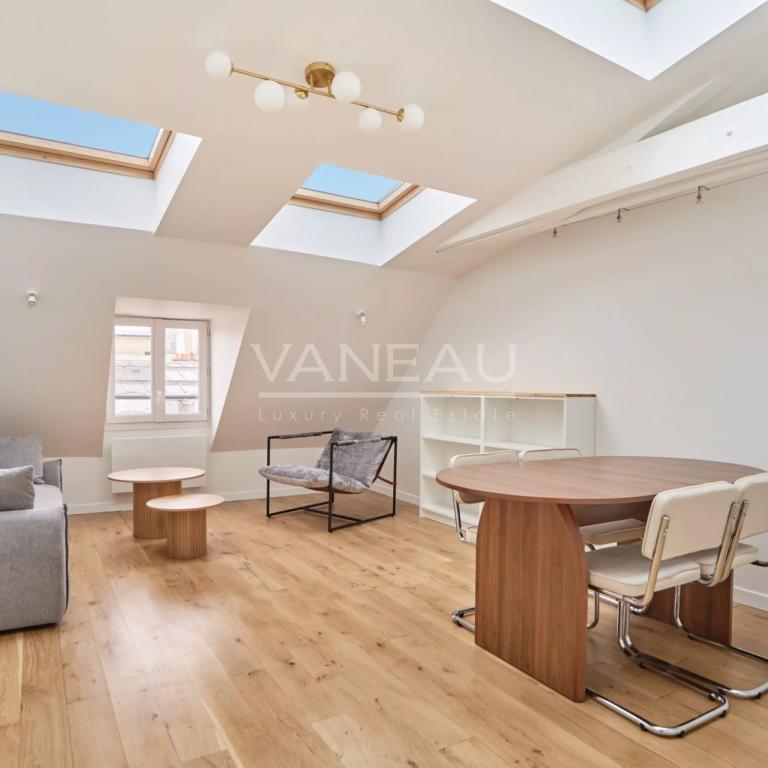 Paris 9e Trinité 3 pièces Meublé refait à neuf