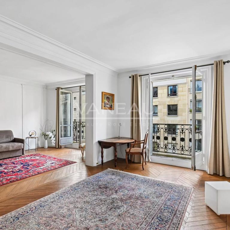 PARIS XVI - Passy Muette - Bel appartement - Deux chambres - Eta