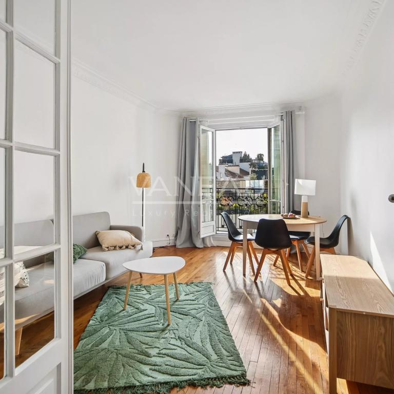 Boulogne Nord - 2 pièces de charme en étage élevé