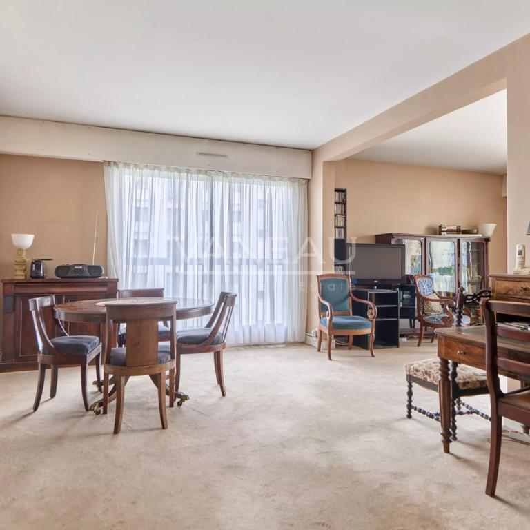 PARIS XV - 4 pièces - Balcons -  grand parking inclus