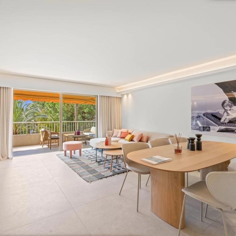 Cannes Basse Californie Appartement 3 pièces rénové à vendre