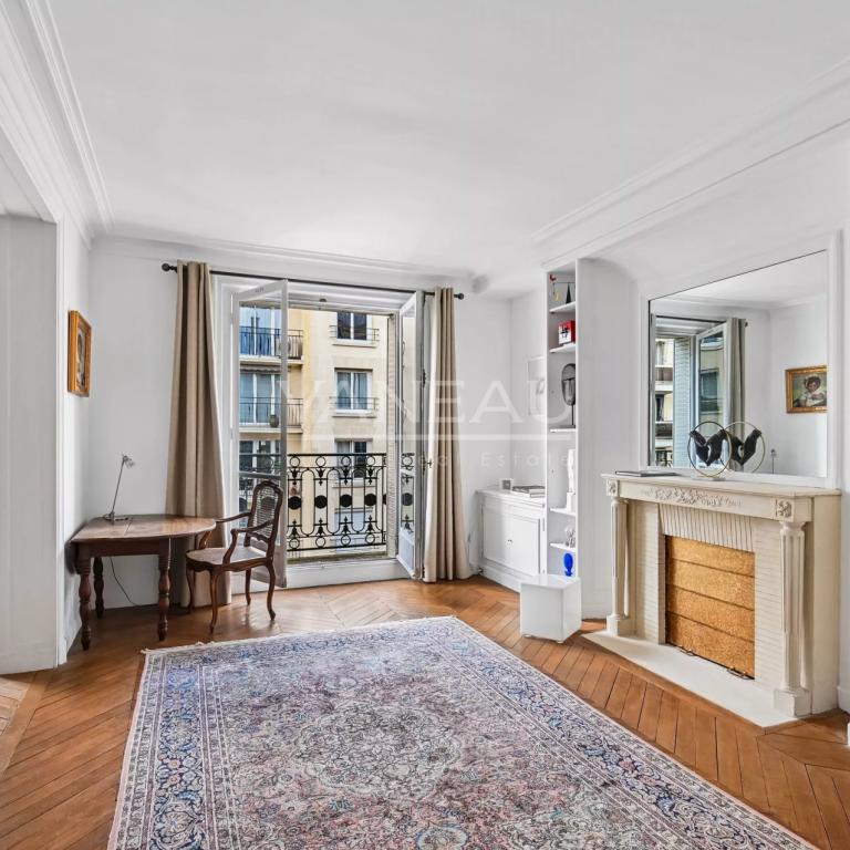 PARIS XVI - Passy Muette - Bel appartement - Deux chambres - Eta