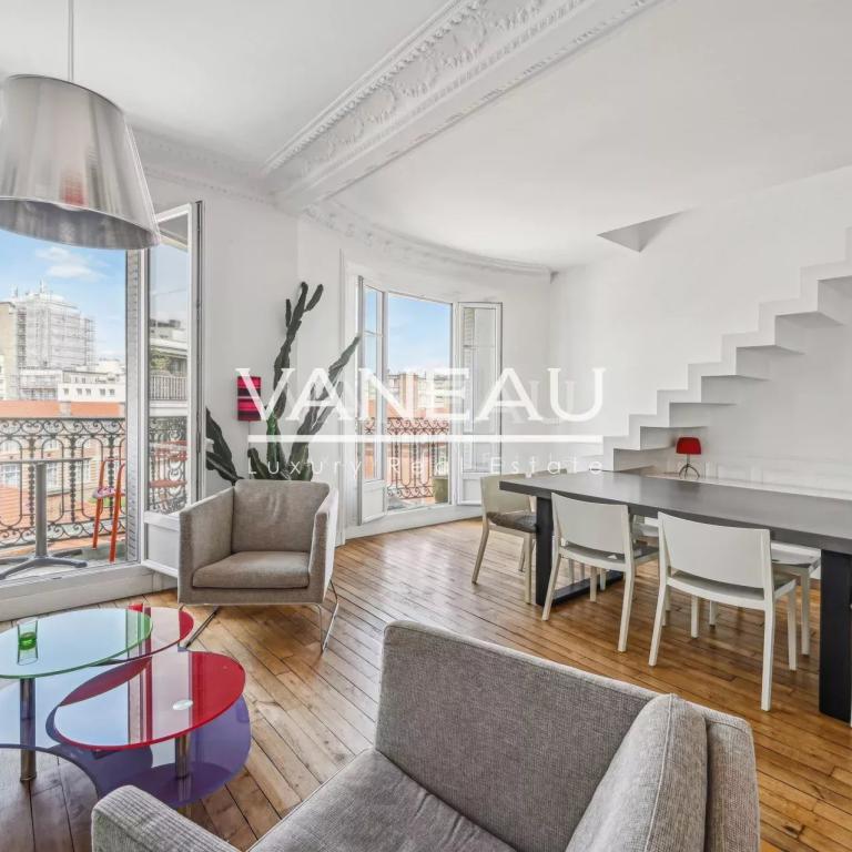 DUPLEX MEUBLÉ - PARIS XV