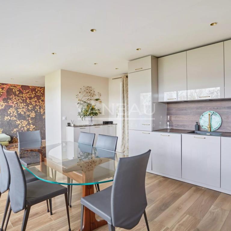 Neuilly - Duplex d’exception - Vue Seine, à proximité des commer